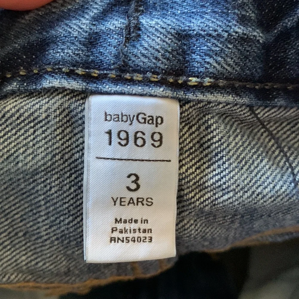 Baby Gap denim fringe boy’s distressed blue jean shorts size 3 adjustable waist